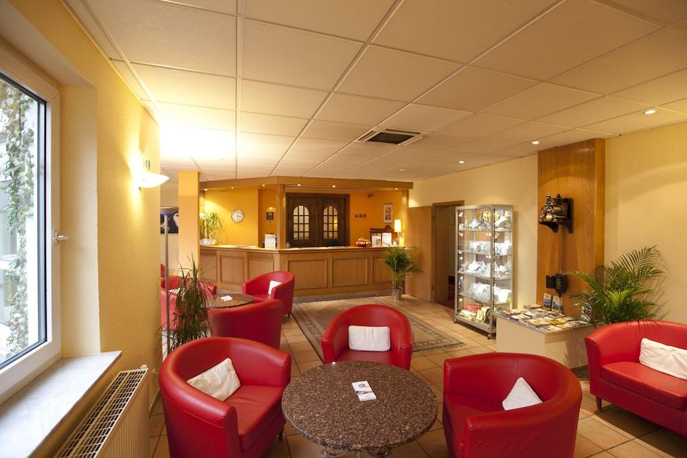Arthotel Ambassador Wiesbaden - Free Parking ภายนอก รูปภาพ