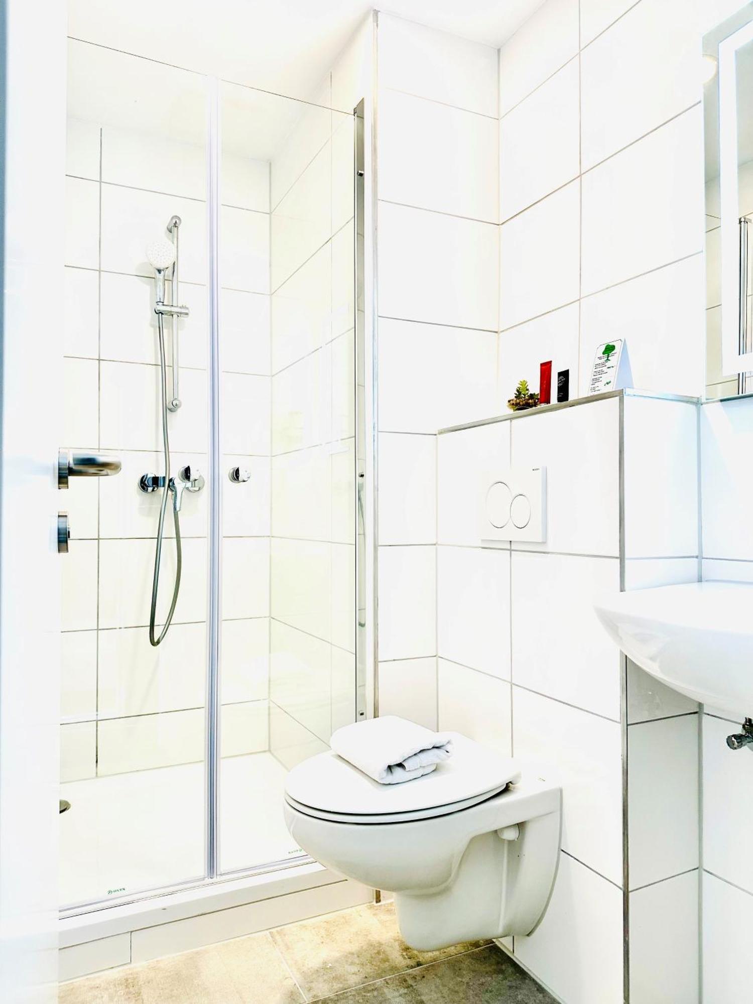 Arthotel Ambassador Wiesbaden - Free Parking ภายนอก รูปภาพ
