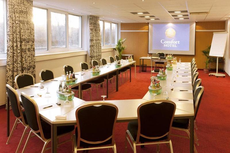 Arthotel Ambassador Wiesbaden - Free Parking ภายนอก รูปภาพ