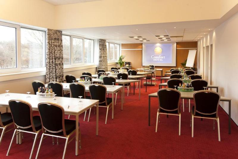 Arthotel Ambassador Wiesbaden - Free Parking ภายนอก รูปภาพ