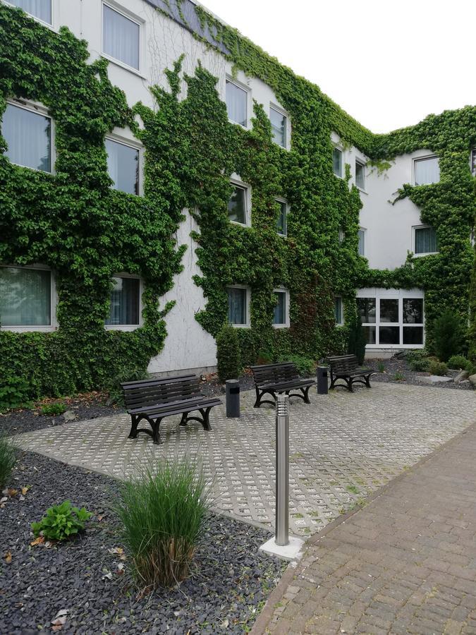 Arthotel Ambassador Wiesbaden - Free Parking ภายนอก รูปภาพ